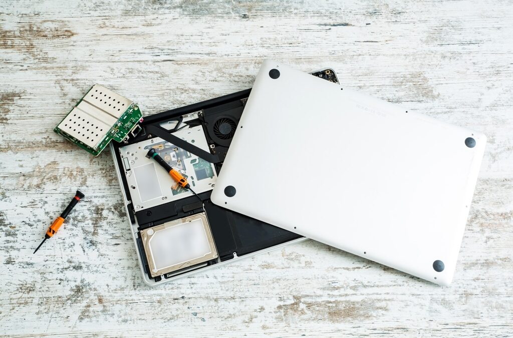 Top 4 Advantages of Computer Repair Service Cambridge